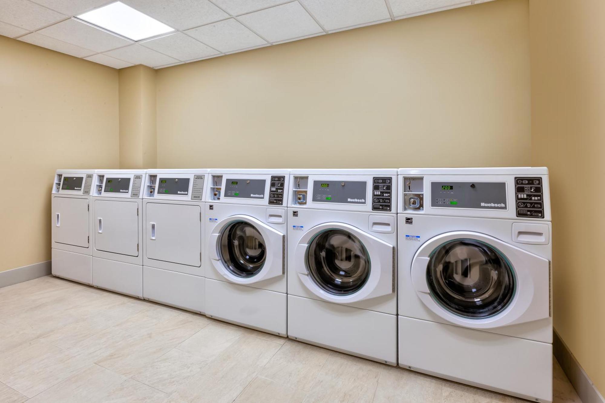 Towneplace Suites By Marriott Grand Rapids Airport Southeast Cascade Kültér fotó